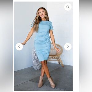 AMPERSAND AVE Light Blue Short-Sleeve Ruched Midi Dress